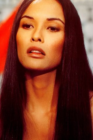 Laura Gemser, photo 2 of 3