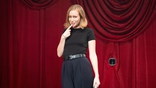 Hannah Einbinder: Everything Must Go still 2