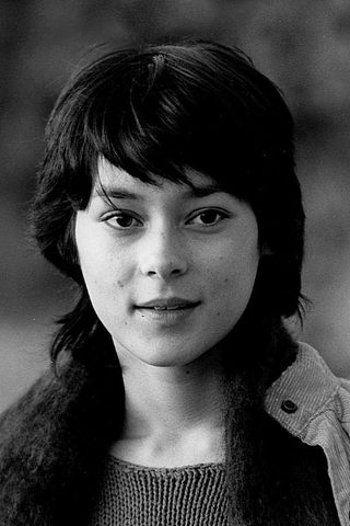 Meg Tilly, photo 2 of 3