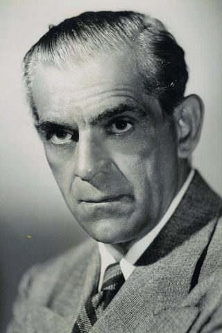 Boris Karloff, photo 2 of 3