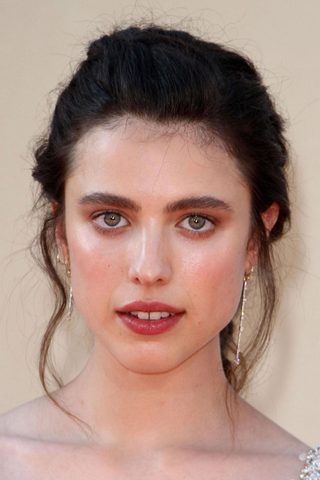 Margaret Qualley, photo 1 of 3