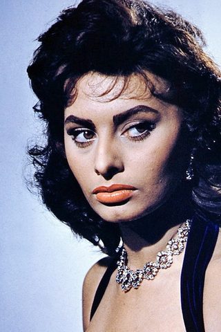Sophia Loren, photo 3 of 3