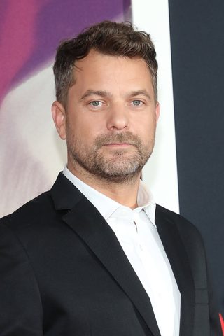 Joshua Jackson, photo 2 of 3