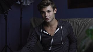 King Cobra still 5