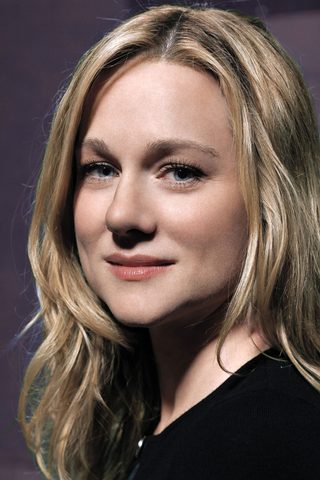 Laura Linney, photo 2 of 3