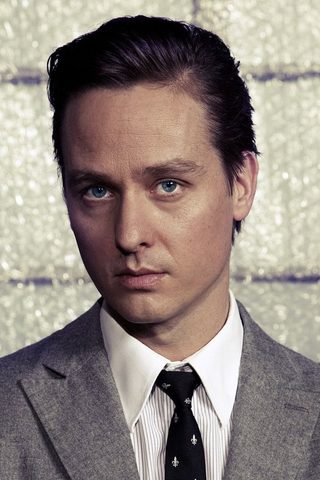 Tom Schilling, photo 1 of 3