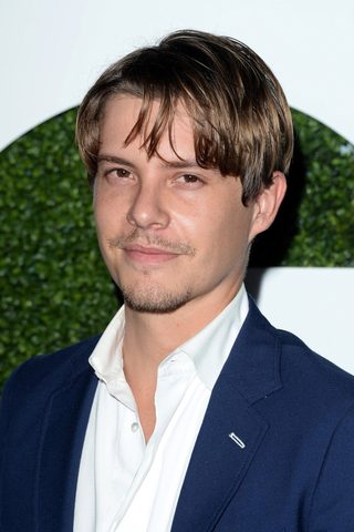 Xavier Samuel, photo 3 of 3
