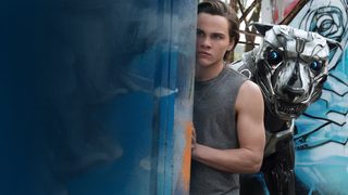 A-X-L still 6