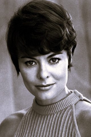 Anne Heywood, photo 2 of 3