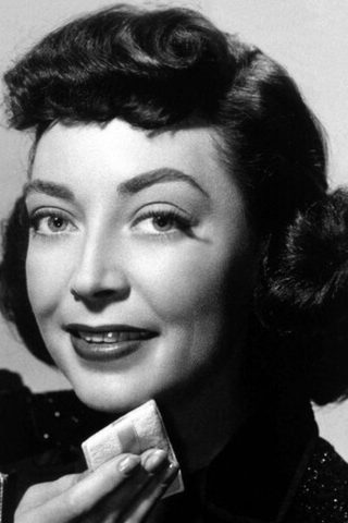 Marie Windsor, photo 3 of 3