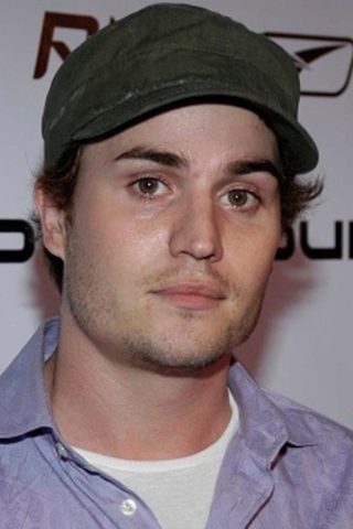 Nathan Bexton, photo 1 of 3