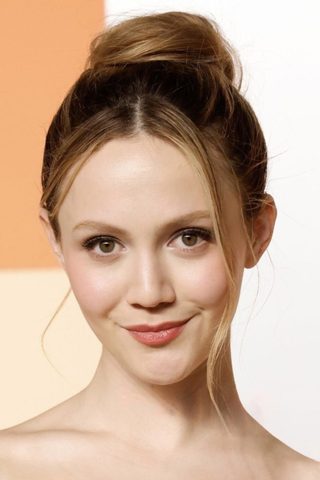 Iris Apatow, photo 3 of 3