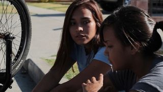 Mosquita y Mari still 4