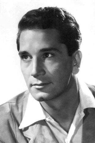 Richard Conte, photo 2 of 3