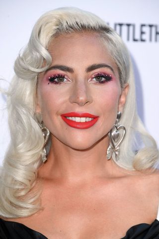 Lady Gaga, photo 2 of 3