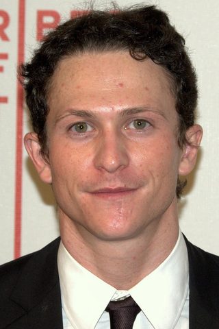 Jonathan Tucker, photo 3 of 3