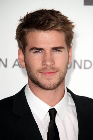 Liam Hemsworth, photo 1 of 3