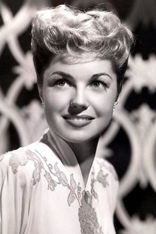 Esther Williams, photo 2 of 3