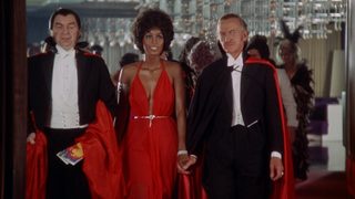 Vampira still 4