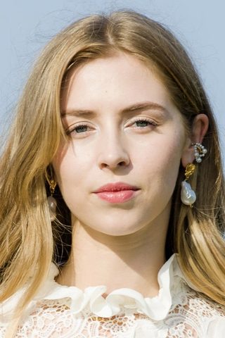 Hermione Corfield, photo 3 of 3