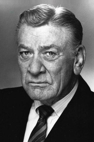 Kenneth Tobey, photo 3 of 3