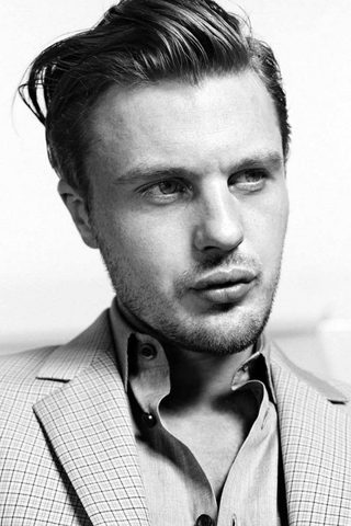Michael Pitt, photo 1 of 3