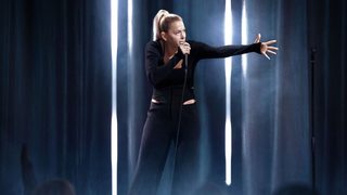 Iliza Shlesinger: Hot Forever still 4