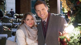 Jingle Around the Clock still 7