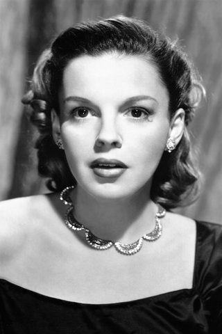 Judy Garland, photo 2 of 3