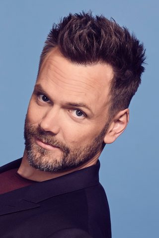 Joel McHale, photo 3 of 3