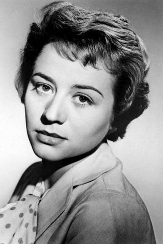 Annie Girardot, photo 2 of 3