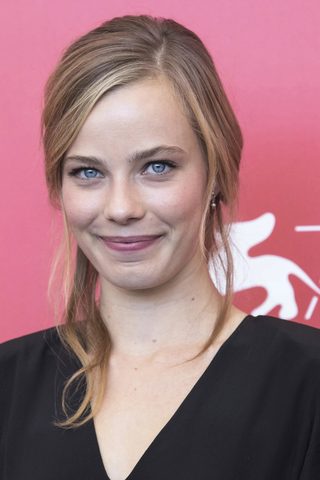 Saskia Rosendahl, photo 2 of 3