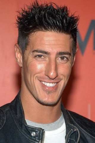 Eric Balfour, photo 1 of 3