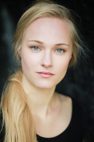 Jessica Madsen, photo 1 of 3