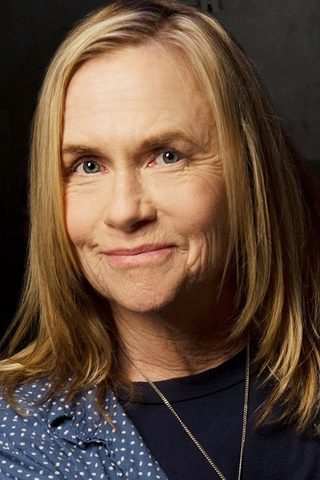 Amy Madigan, photo 1 of 3