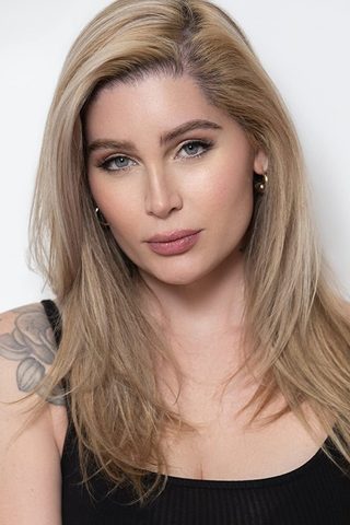 Trace Lysette, photo 2 of 3