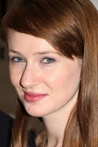 Halley Feiffer, photo 2 of 3
