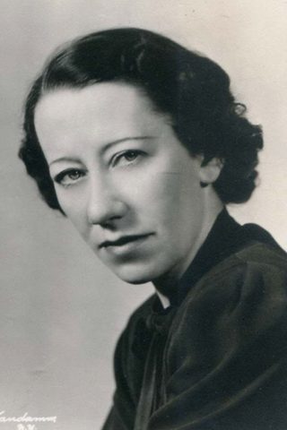 Flora Robson, photo 2 of 3