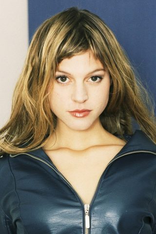 Maria Simon, photo 2 of 3