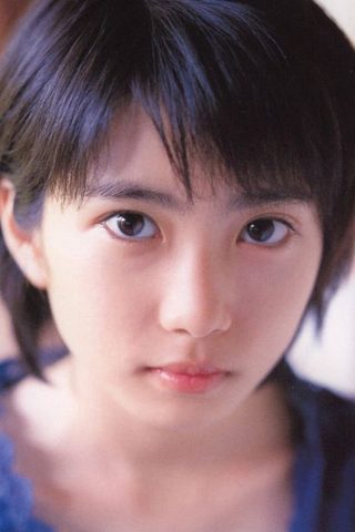 Mirai Shida, photo 3 of 3