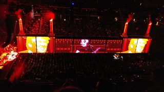 Roger Waters: Us + Them still 4