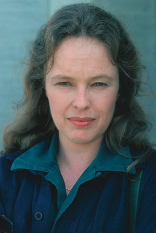 Sandy Dennis, photo 2 of 3
