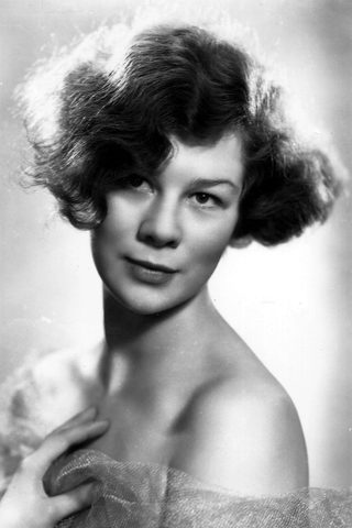 Wendy Hiller, photo 1 of 3