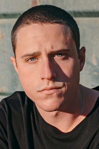 Shane Harper, photo 2 of 3