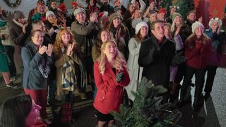 Entertaining Christmas still 8