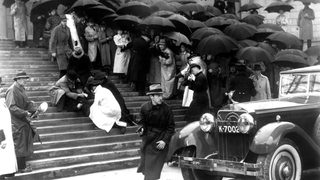 Foreign Correspondent still 7