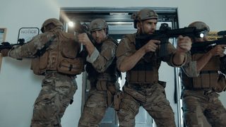 Alien Warfare still 2