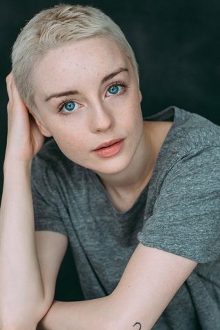 Kacey Rohl, photo 2 of 3