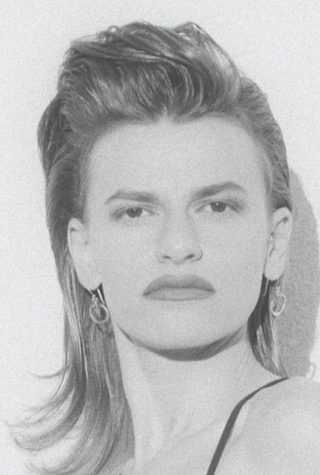 Sandra Bernhard, photo 2 of 3