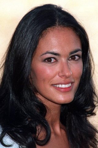 Maria Grazia Cucinotta, photo 3 of 3